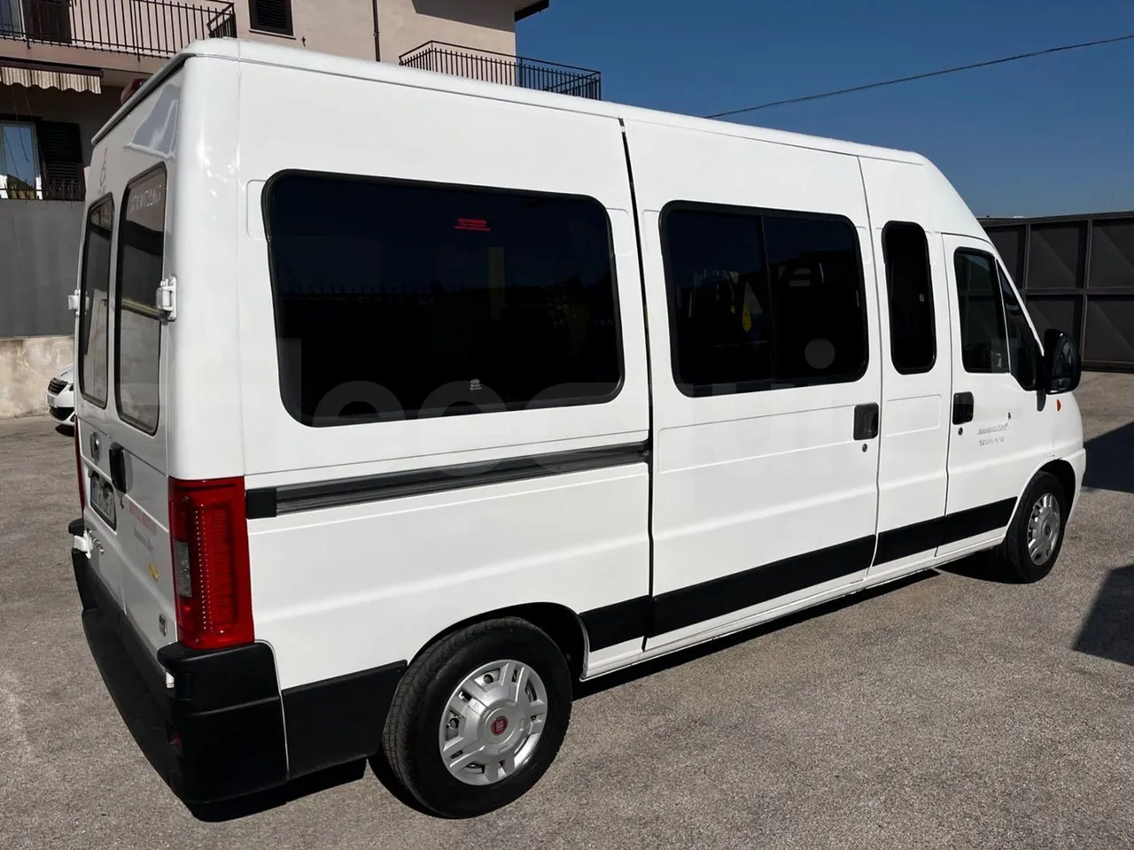 Fiat Ducato 244 BSMNC - Euro3 - 81kW - 5.599mt - 3/4 right rear doors closed