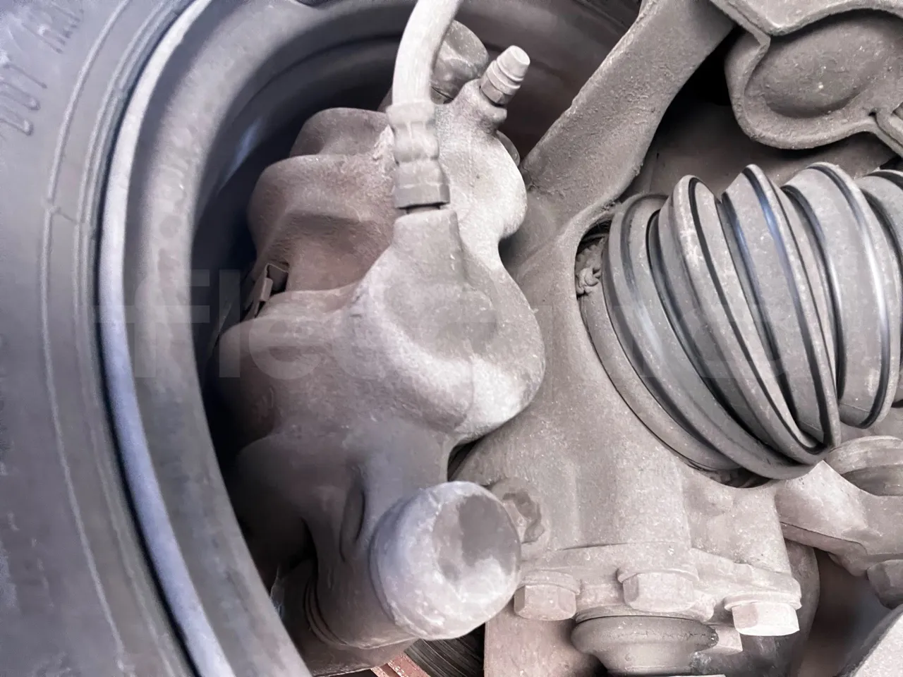 Fiat Ducato 244 BSMNC - Euro3 - 81kW - 5.599mt - front brake calipers left