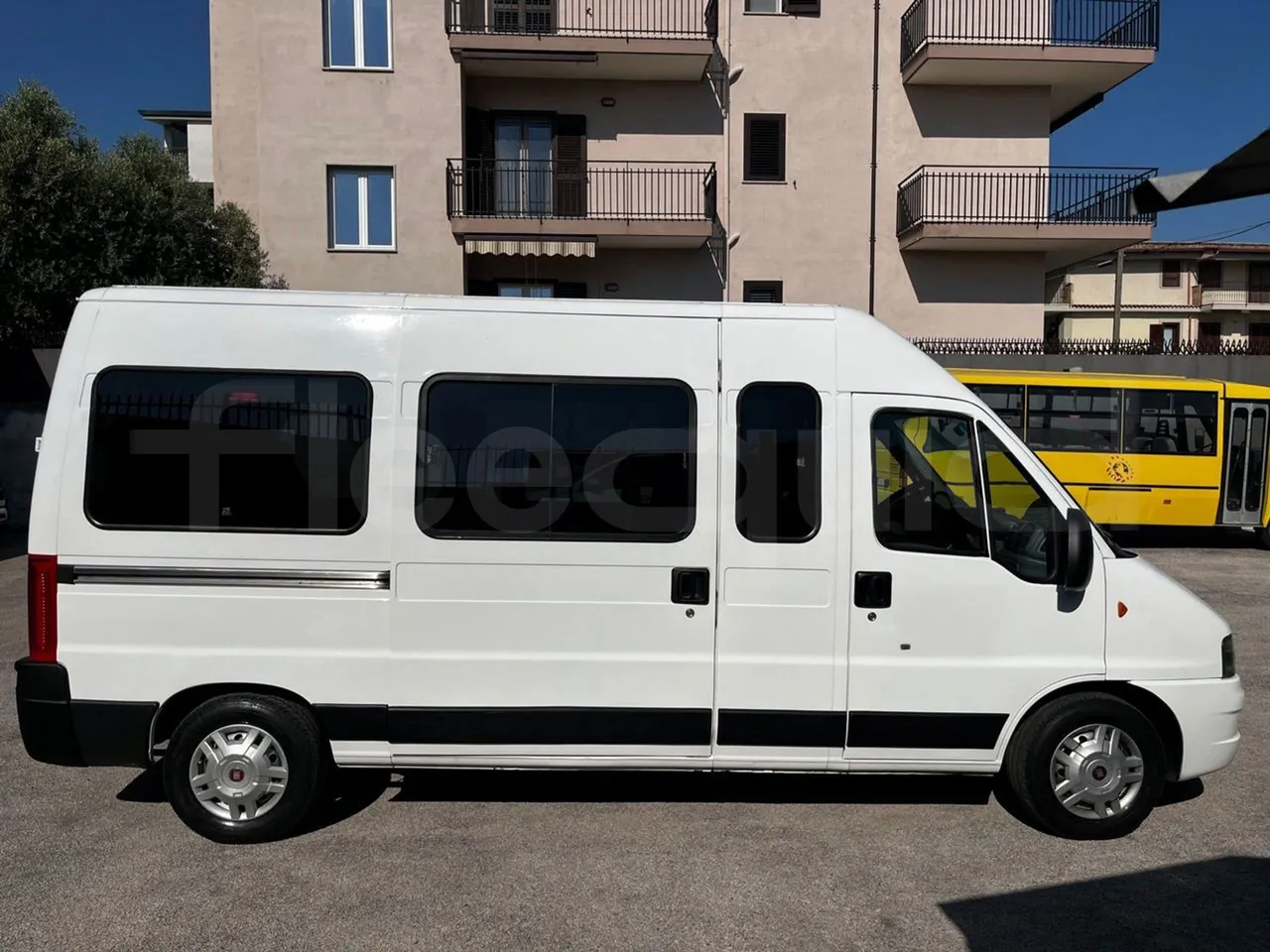 Fiat Ducato 244 BSMNC - Euro3 - 81kW - 5.599mt - right side doors closed