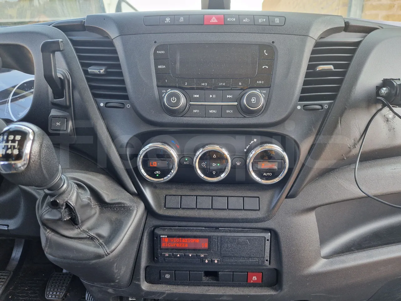 Iveco Indcar WGIVMY11 MOBI SCUOLABUS - EUR6 - 100Kw - 8,592m - radio accessories photo