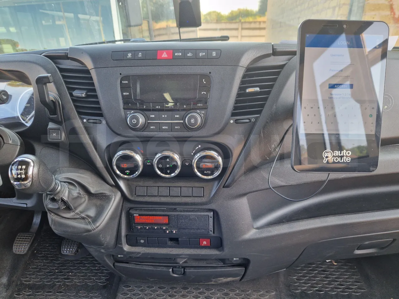 Iveco Indcar WGIVMY11 MOBI SCUOLABUS - EUR6 - 100Kw - 8,592m - onboard devices 1