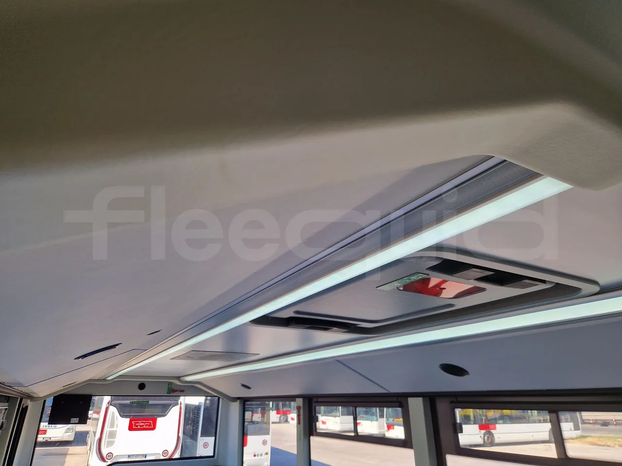 Iveco Indcar WGIVMY11 MOBI SCUOLABUS - EUR6 - 100Kw - 8,592m - roof hatch 3