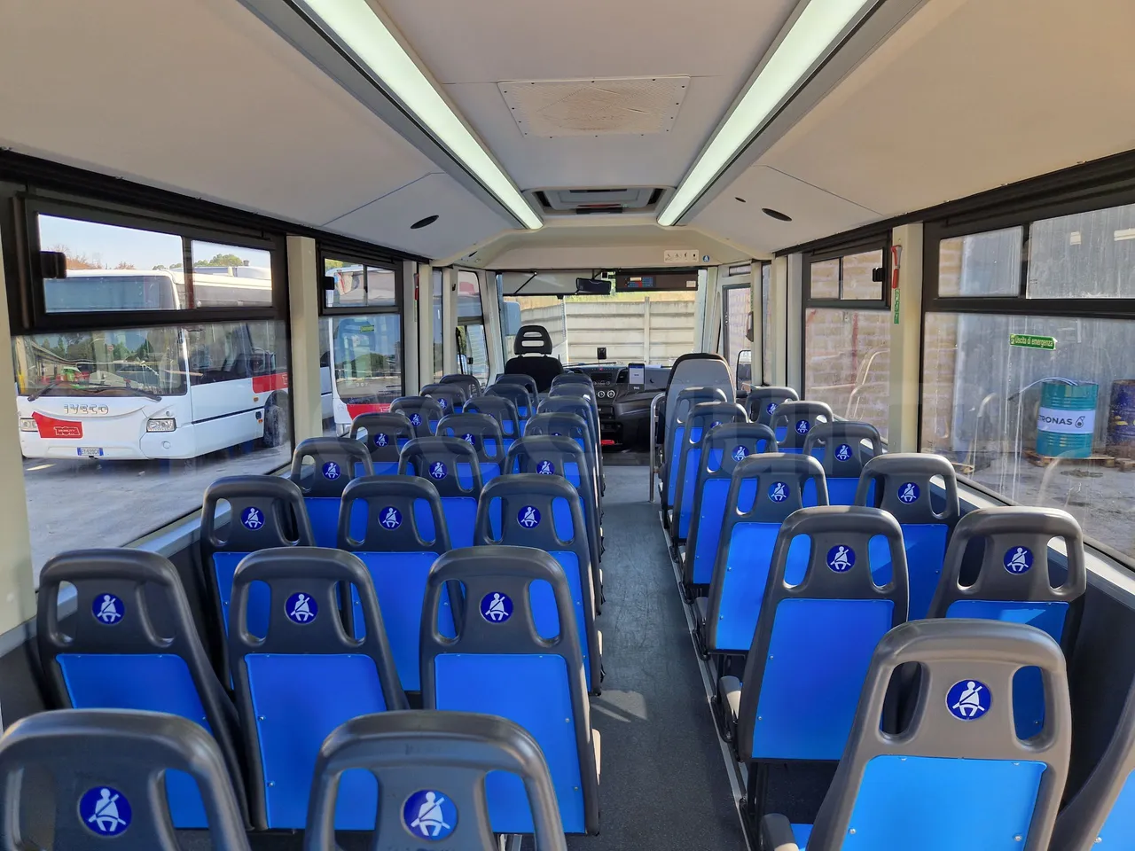 Iveco Indcar WGIVMY11 MOBI SCUOLABUS - EUR6 - 100Kw - 8,592m - forward view all seats last row height