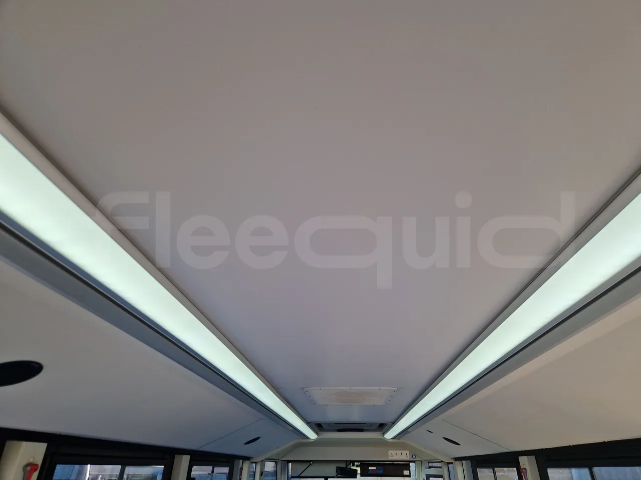Iveco Indcar WGIVMY11 MOBI SCUOLABUS - EUR6 - 100Kw - 8,592m - overhead compartments photo