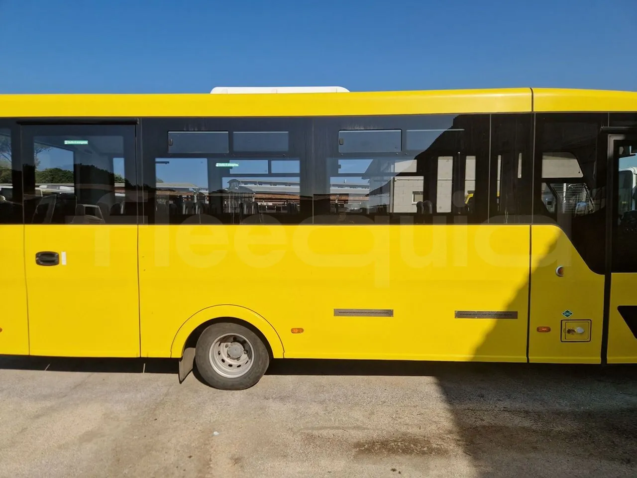Iveco Indcar WGIVMY11 MOBI SCUOLABUS - EUR6 - 100Kw - 8,592m - turntable external (18m)