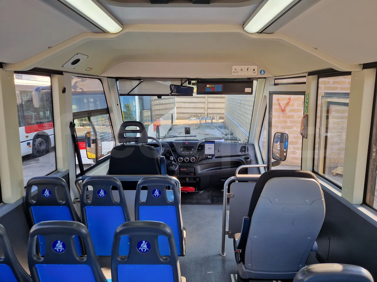 Iveco Indcar WGIVMY11 MOBI SCUOLABUS - EUR6 - 100Kw - 8,592m - turntable internal (18m)