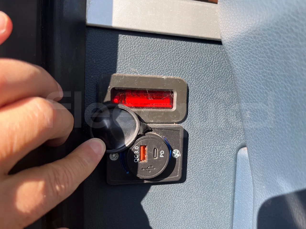 Neoplan Cityliner 	P14 - Euro5 - 324kW - 12.240mt - hostes microphone accessories photo