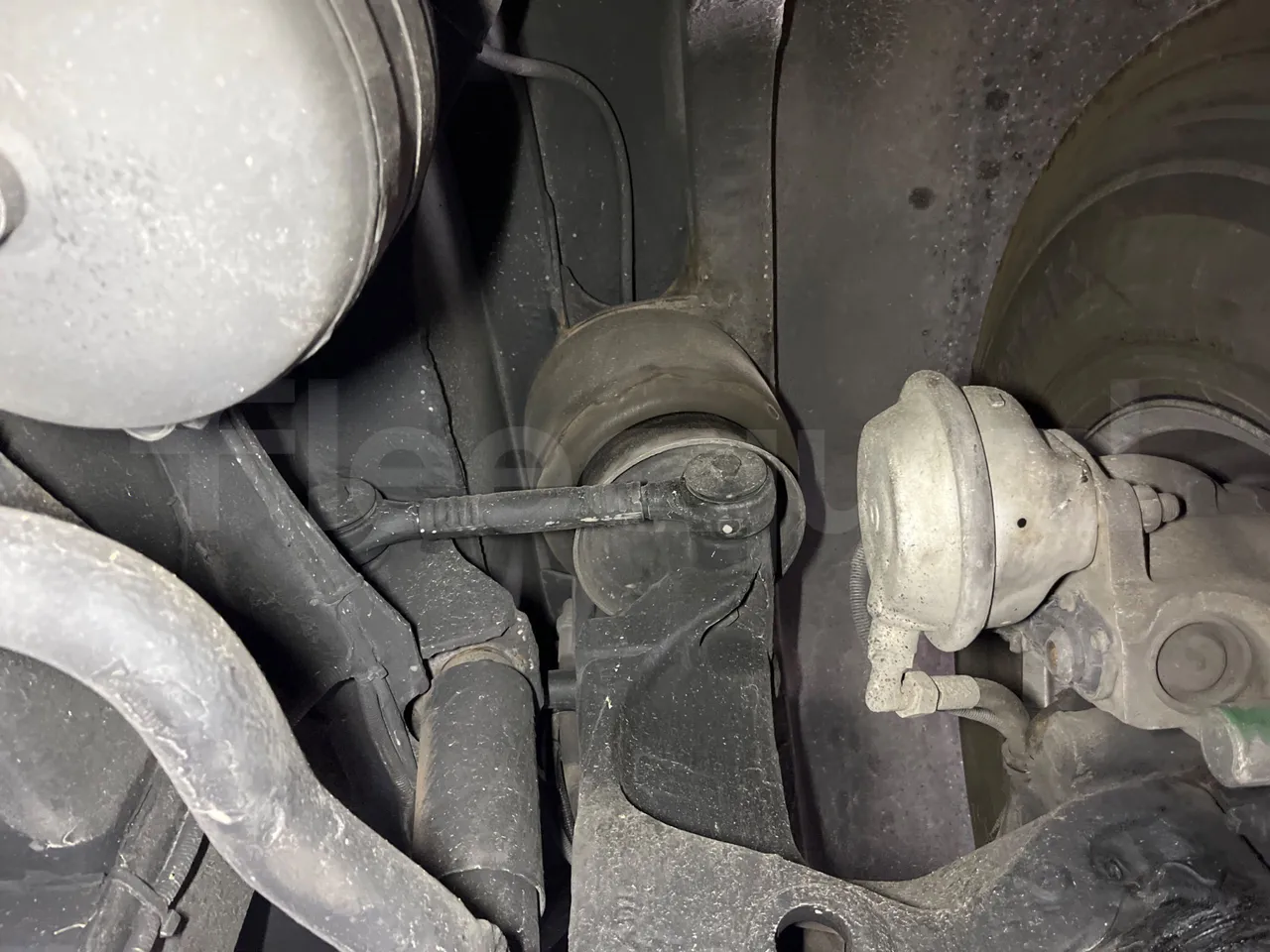 Neoplan Cityliner 	P14 - Euro5 - 324kW - 12.240mt - front air springs right