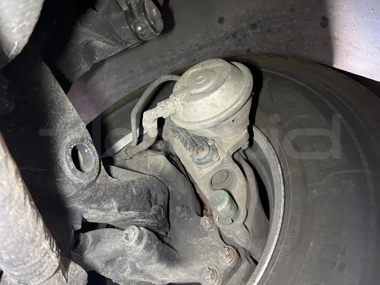 Neoplan Cityliner 	P14 - Euro5 - 324kW - 12.240mt - front brake calipers right