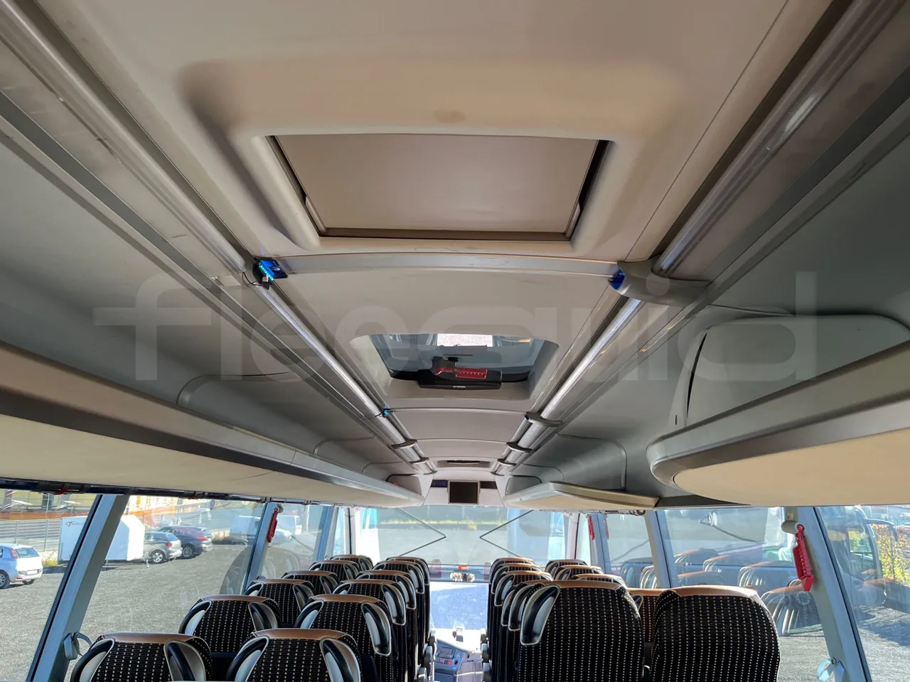 Neoplan Cityliner 	P14 - Euro5 - 324kW - 12.240mt - monitor detail photo