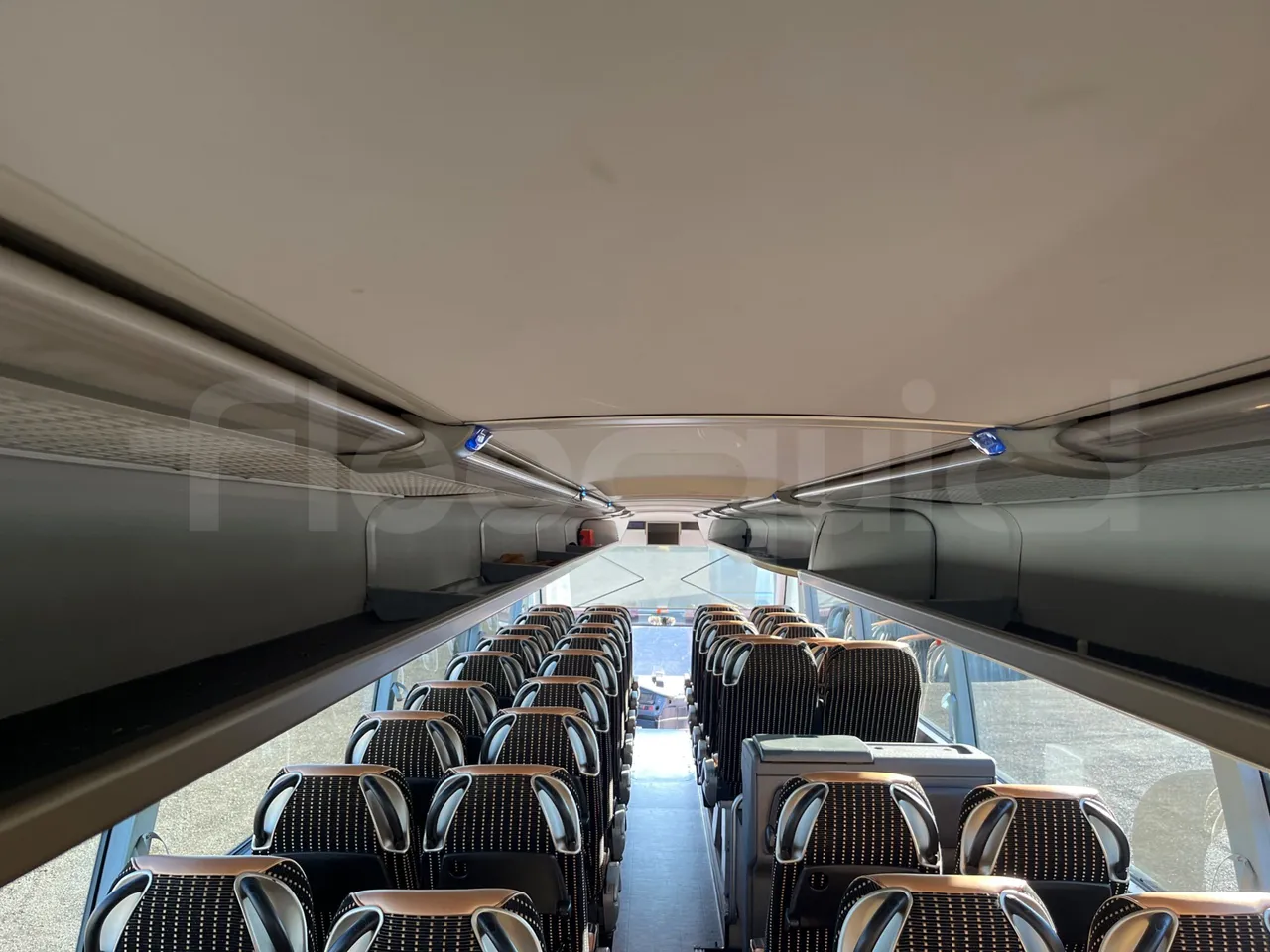 Neoplan Cityliner 	P14 - Euro5 - 324kW - 12.240mt - overhead compartments photo