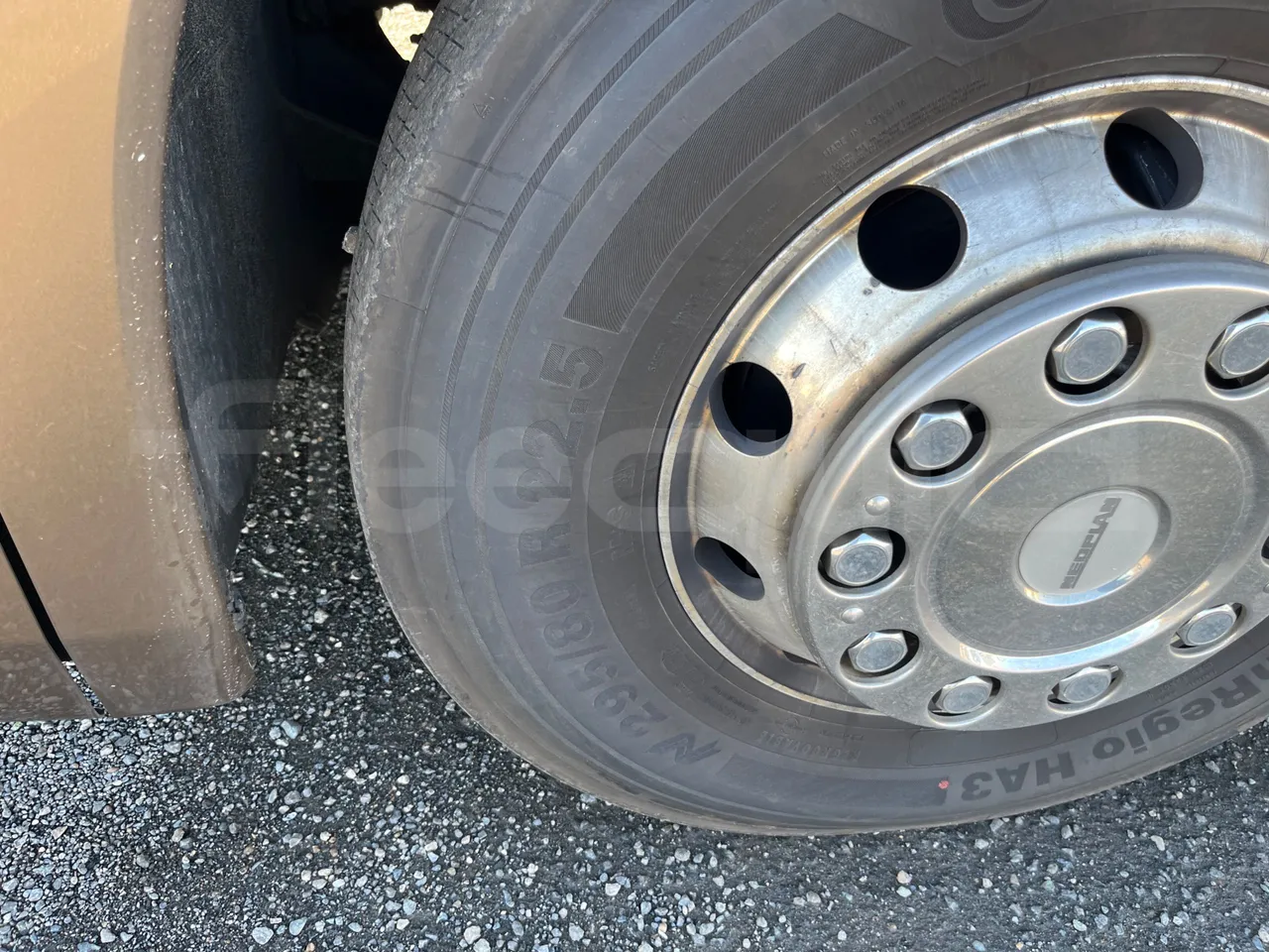 Neoplan Cityliner 	P14 - Euro5 - 324kW - 12.240mt - front left tire measurements