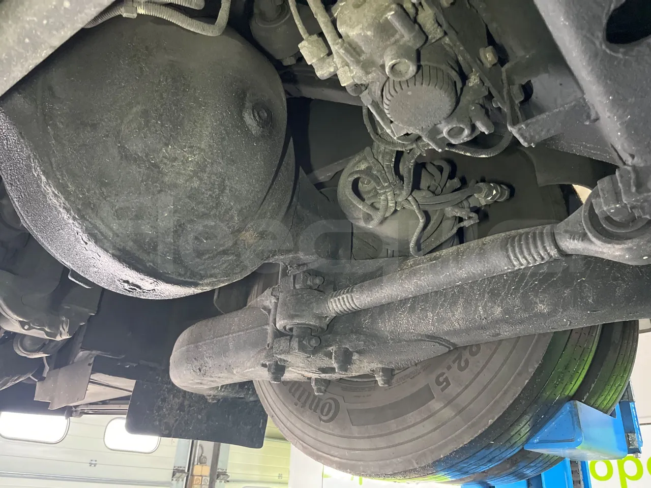 Neoplan Cityliner 	P14 - Euro5 - 324kW - 12.240mt - axle 3 left side