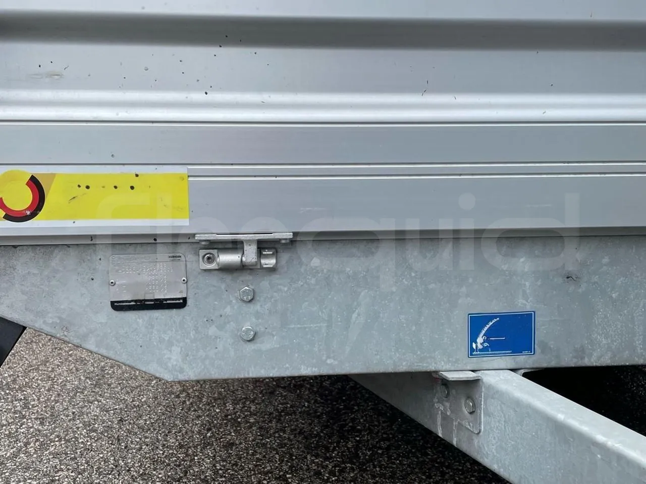 Humbaur HN 204121 Trailer - Euro0 - kW0 - 5.793mt - 3/4 right rear doors open