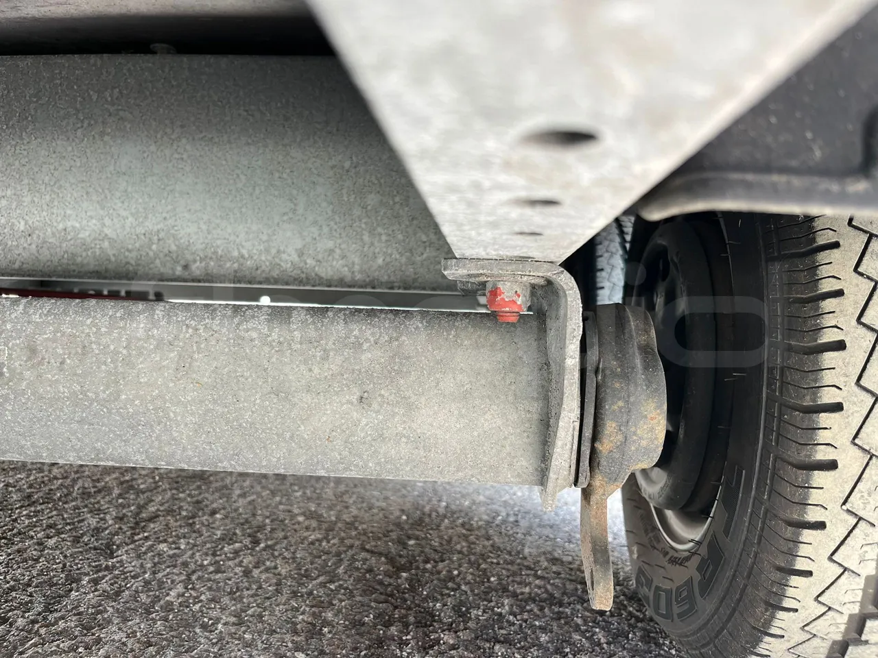Humbaur HN 204121 Trailer - Euro0 - kW0 - 5.793mt - front shock absorbers right
