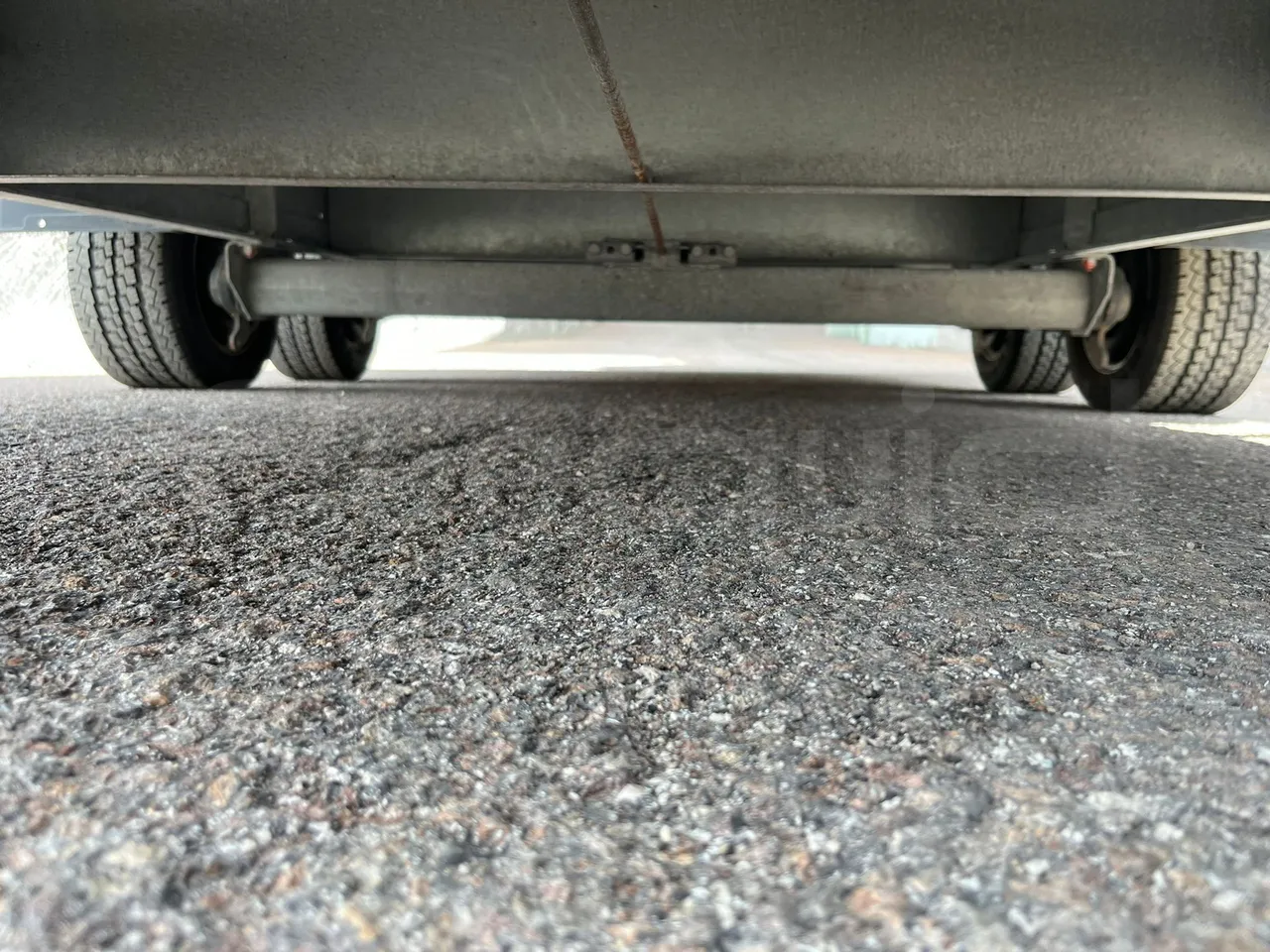 Humbaur HN 204121 Trailer - Euro0 - kW0 - 5.793mt - front undercarriage from front