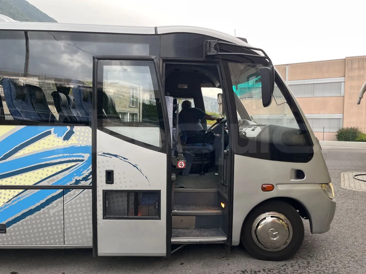 Mercedes-Benz MB 818 S SITCAR TR1 - EUR3 - 130kW - 7.64m - front door 1 open