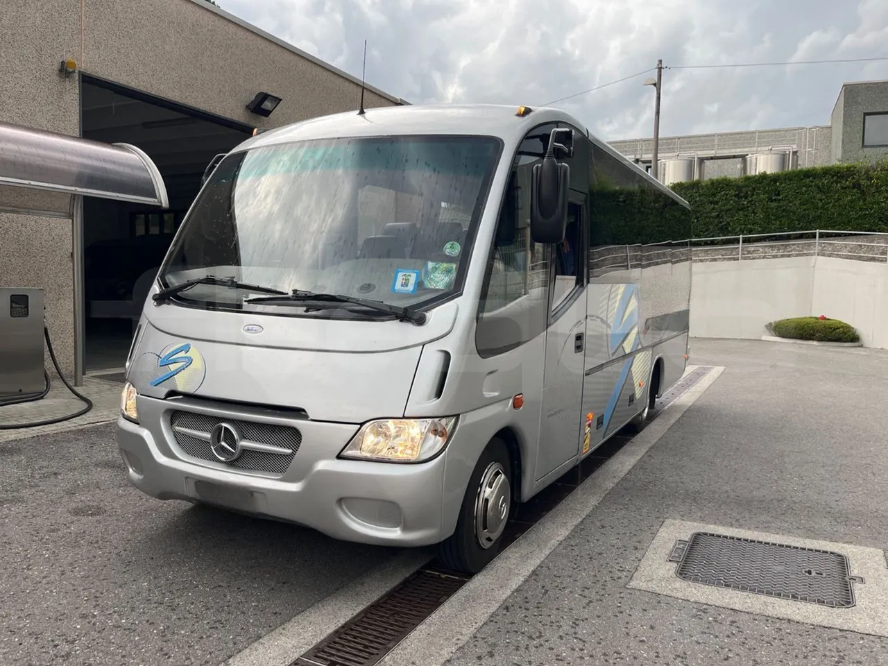 Mercedes-Benz MB 818 S SITCAR TR1 - EUR3 - 130kW - 7.64m - 3/4 front left (mandatory for bus to scrap)