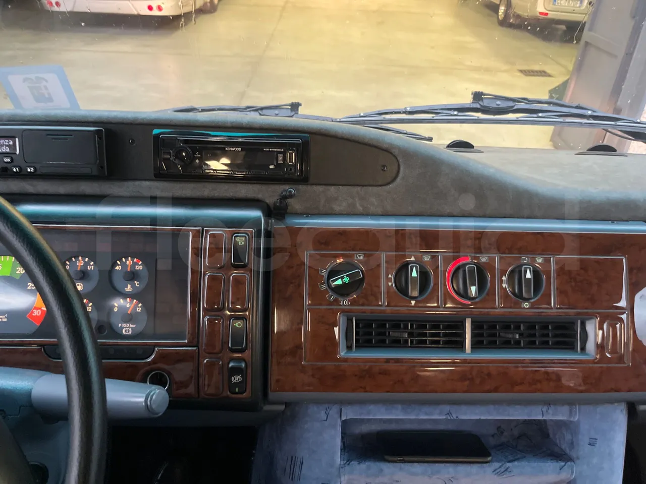 Mercedes-Benz MB 818 S SITCAR TR1 - EUR3 - 130kW - 7.64m - radio accessories photo