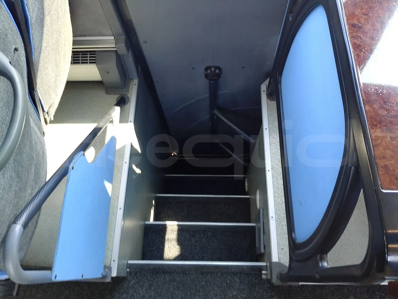 Volvo Barbi Genesis HDL N53 -EUR3 -309kW-12.23m - jack and driver keys