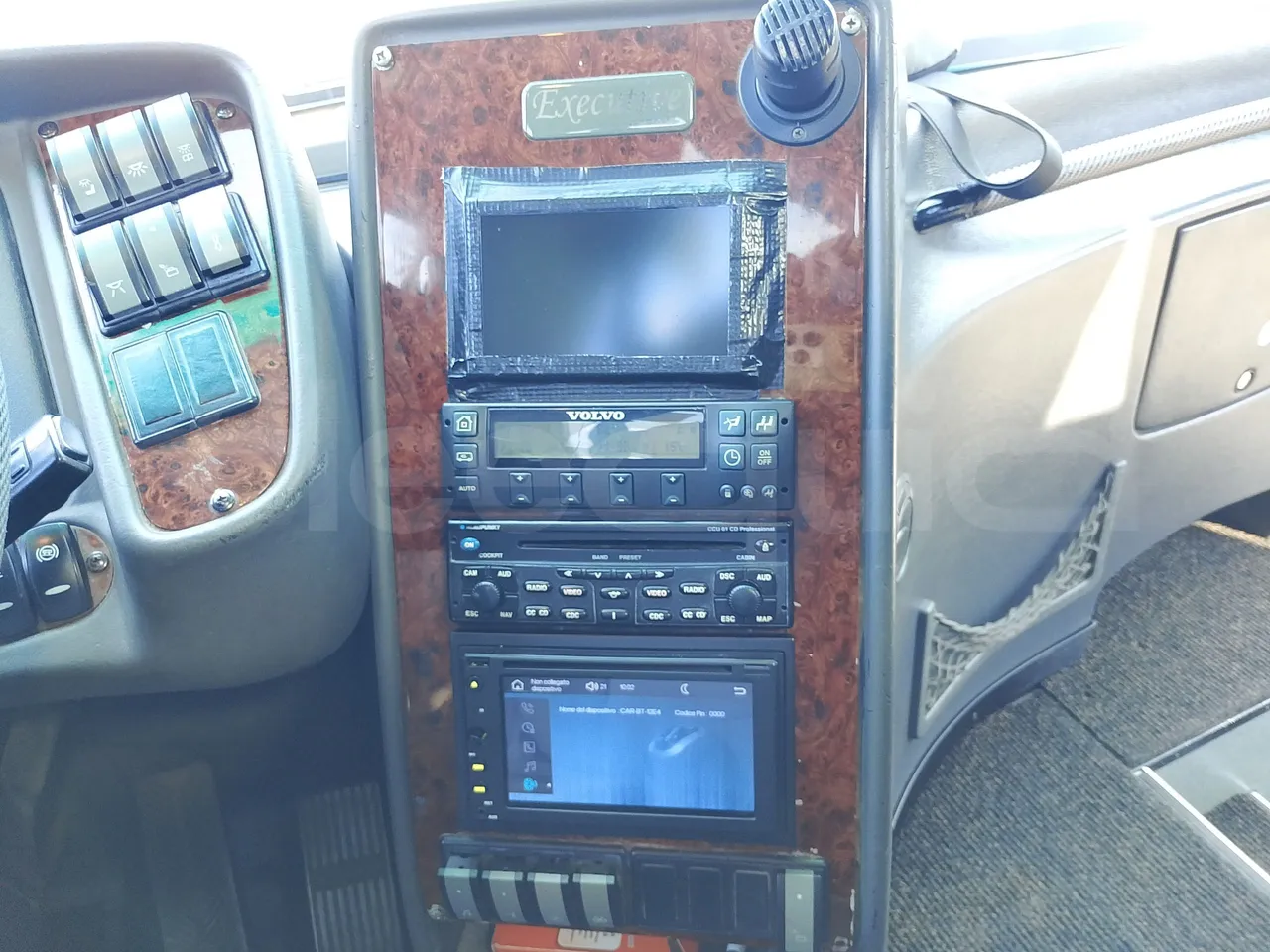 Volvo Barbi Genesis HDL N53 -EUR3 -309kW-12.23m - radio accessories photo