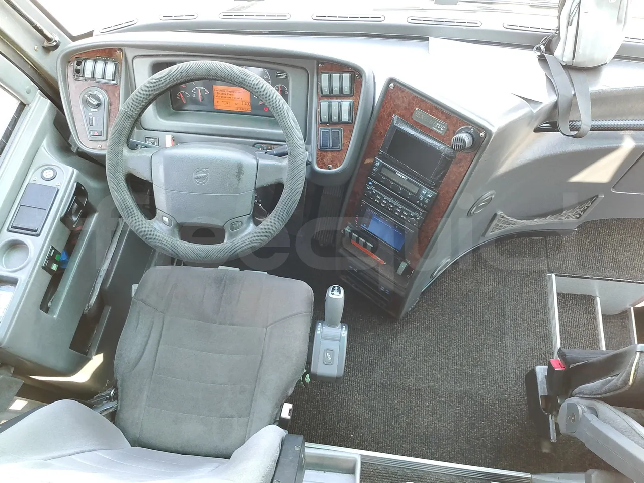 Volvo Barbi Genesis HDL N53 -EUR3 -309kW-12.23m - buttons panels on