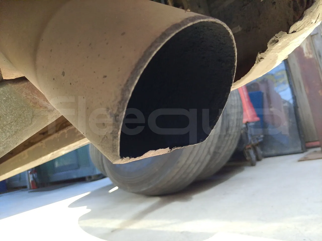 Volvo Barbi Genesis HDL N53 -EUR3 -309kW-12.23m - exhaust photo