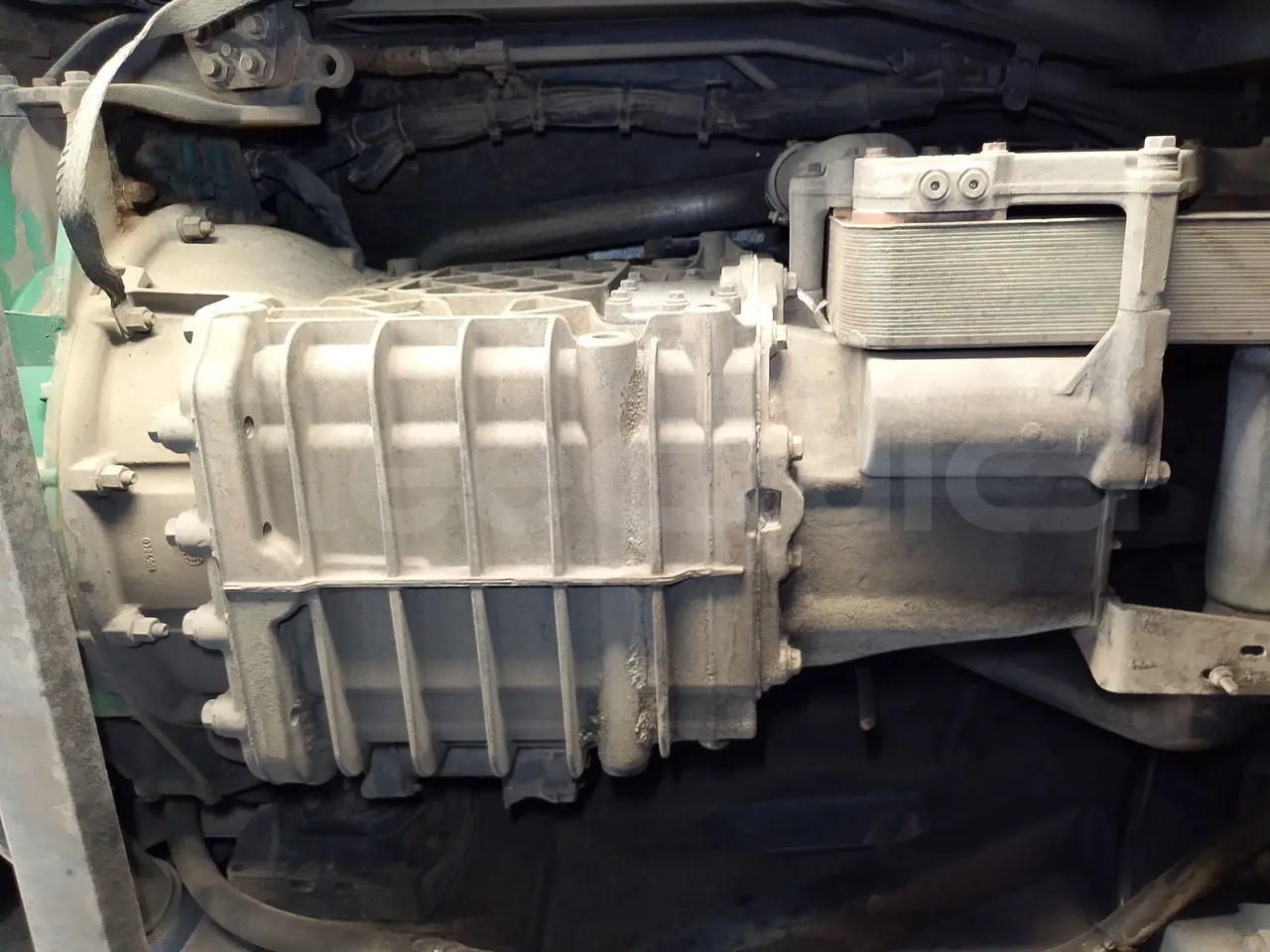 Volvo Barbi Genesis HDL N53 -EUR3 -309kW-12.23m - gearbox photo