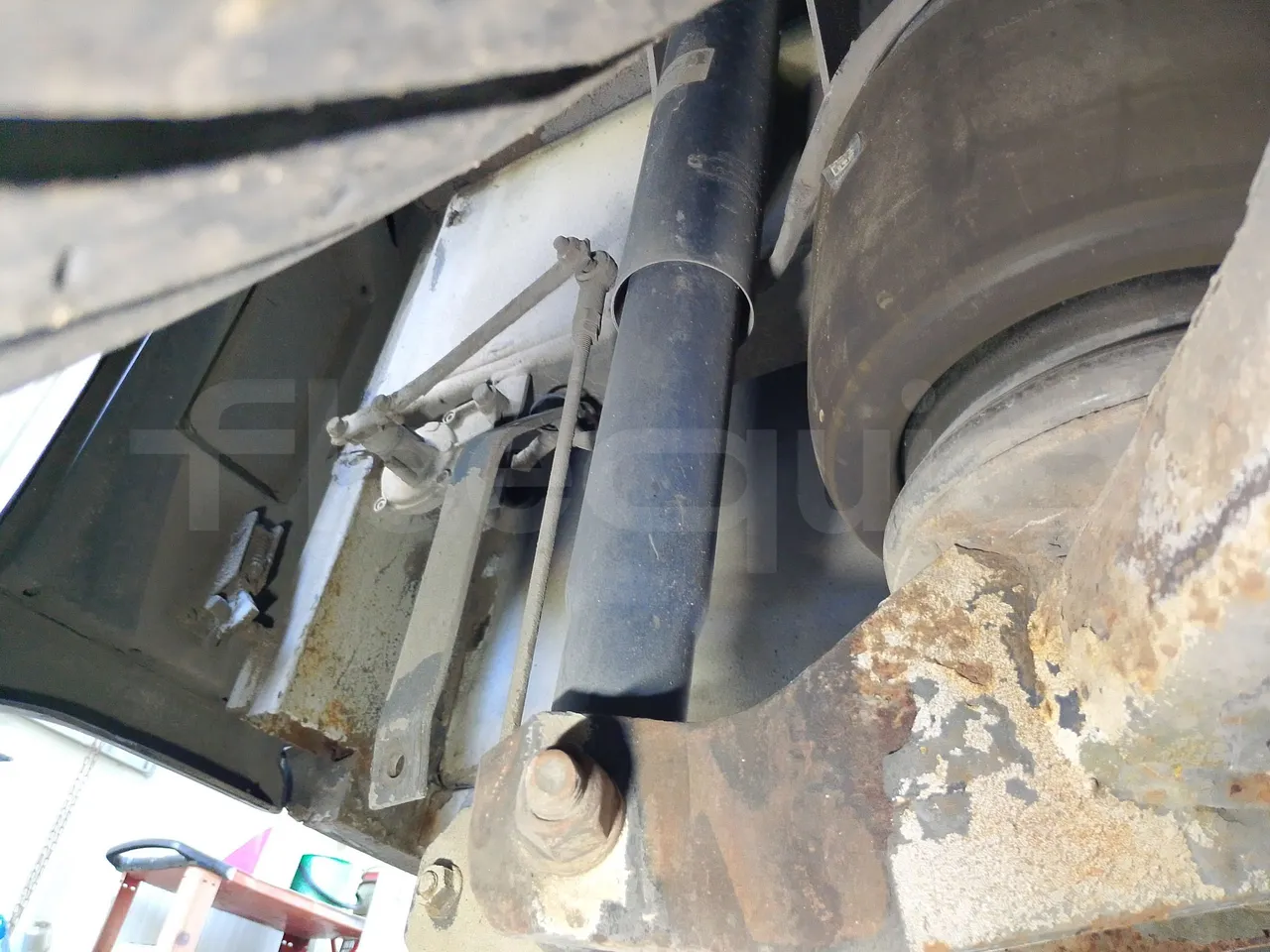 Volvo Barbi Genesis HDL N53 -EUR3 -309kW-12.23m - axle 2 shock absorbers 1 right