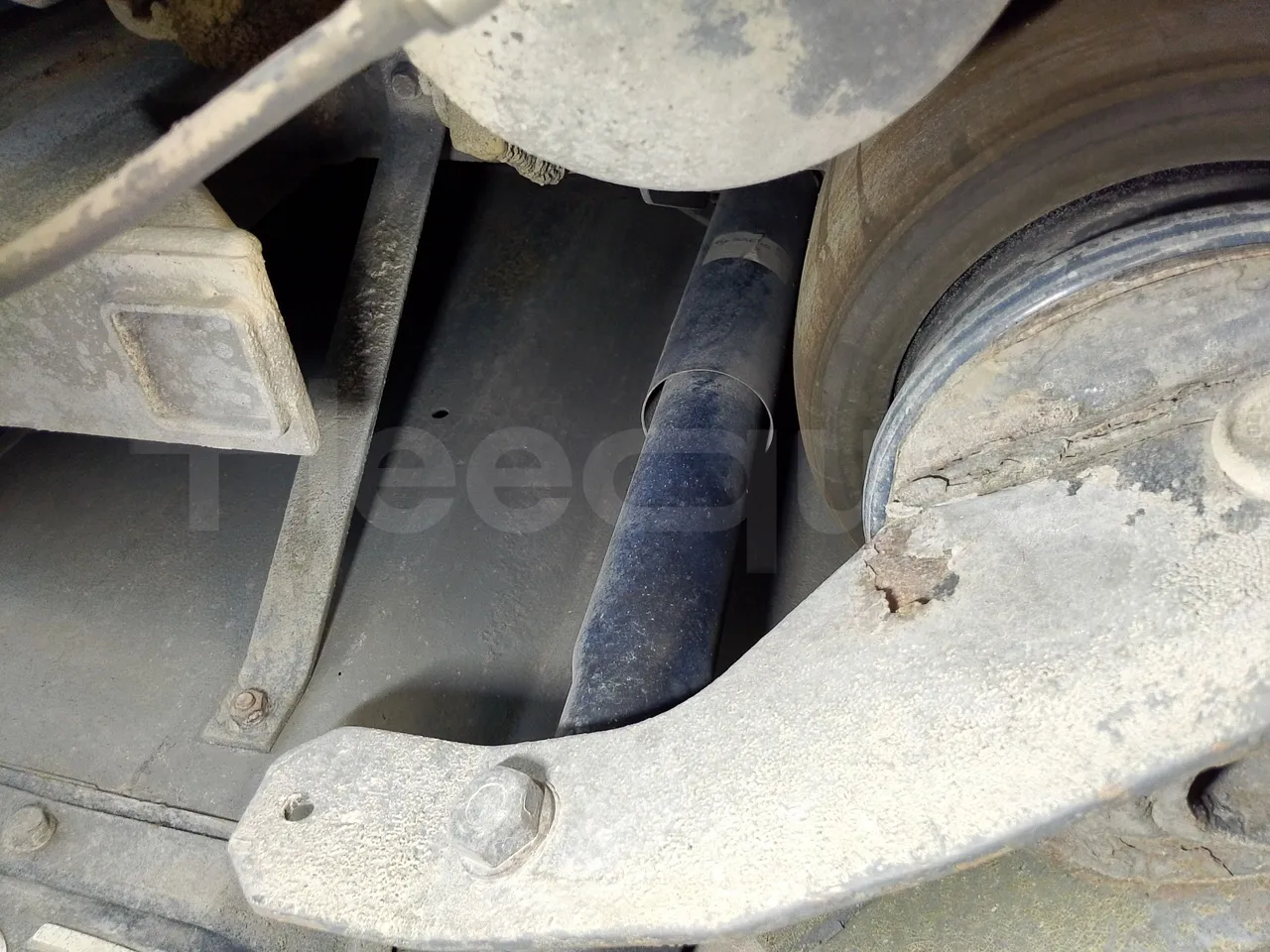 Volvo Barbi Genesis HDL N53 -EUR3 -309kW-12.23m - axle 2 shock absorbers 2 left