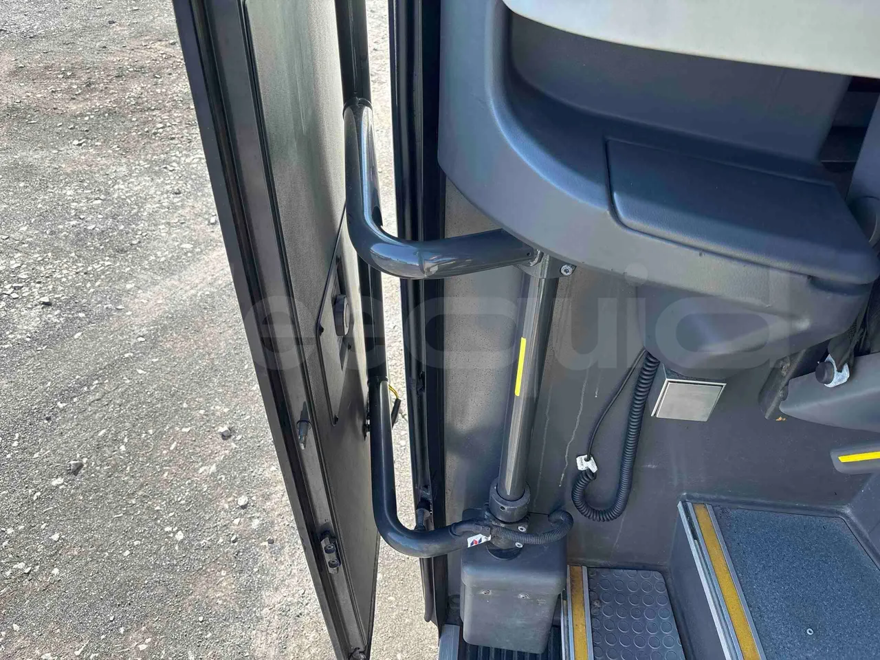 Vdl Futura FH D2 - Euro6 - 320kW - 12.870mt - door mechanism photo