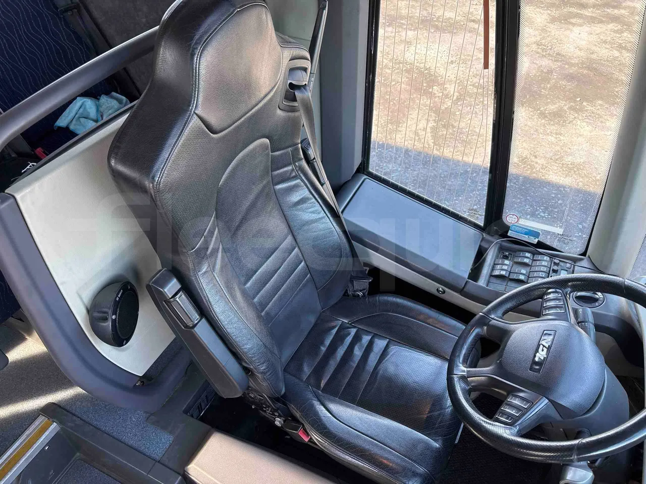 Vdl Futura FH D2 - Euro6 - 320kW - 12.870mt - driver's seat photo