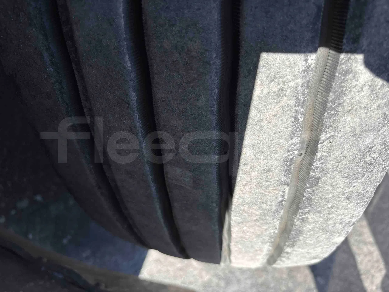 Vdl Futura FH D2 - Euro6 - 320kW - 12.870mt - tread condition front tires right