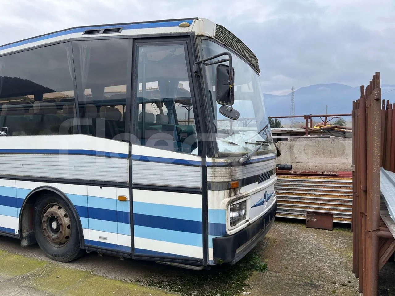 Mercedes-Benz O303 15R - Base cover photo