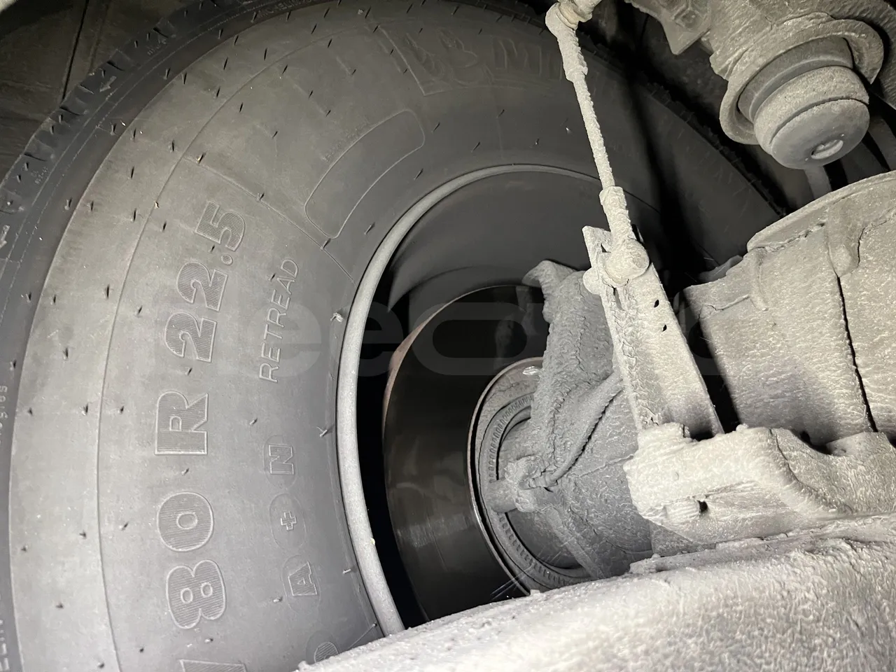 Mercedes-Benz Integro - Second Axle Discs Right Side