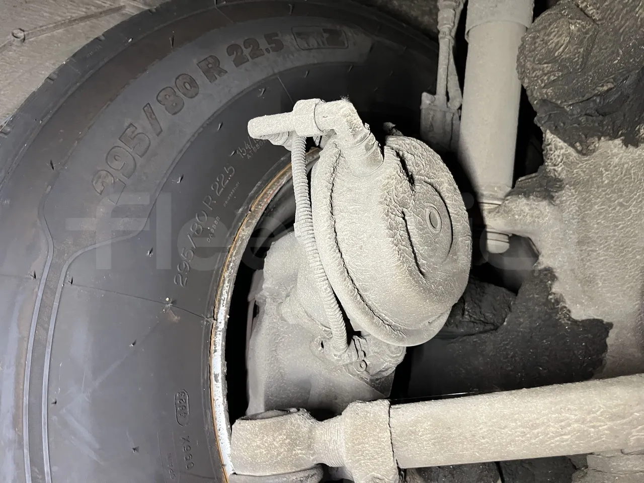Mercedes-Benz Integro - First Axle Brake Calipers Right Side