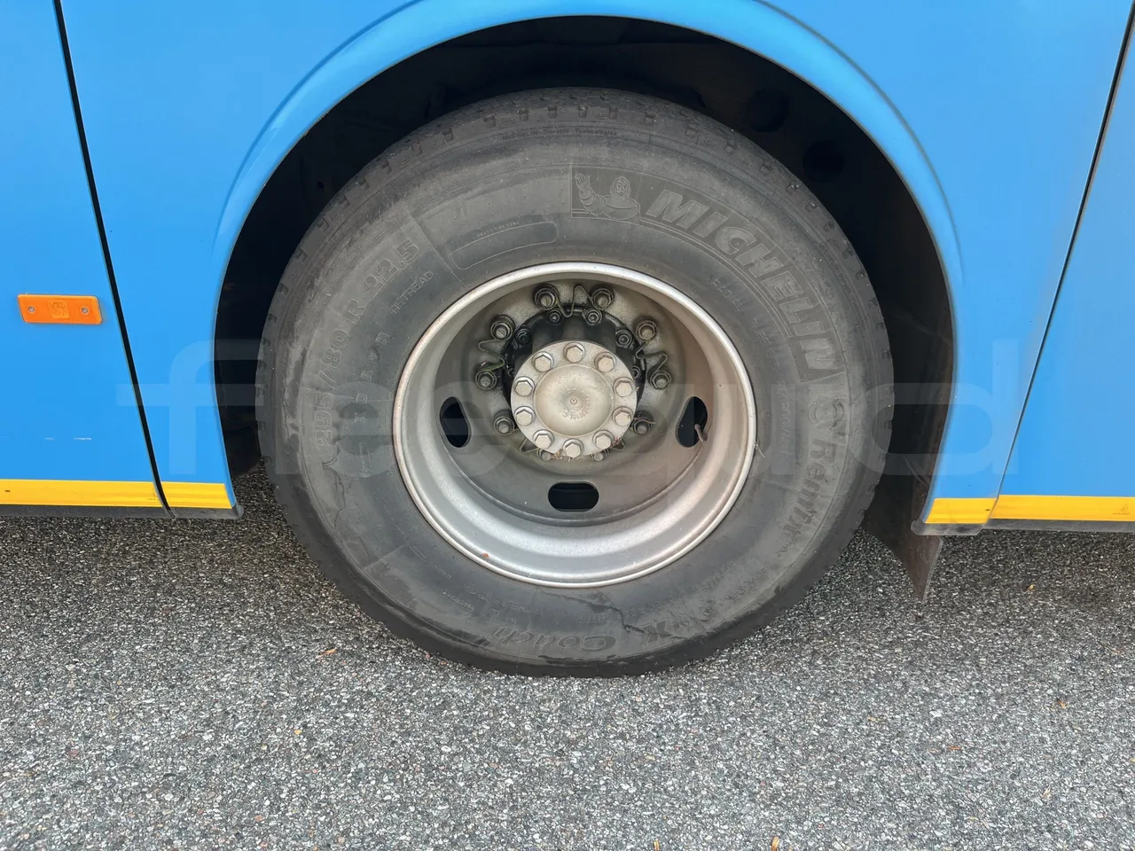 Mercedes-Benz Integro - Second Axle Left Side: Complete Wheel
