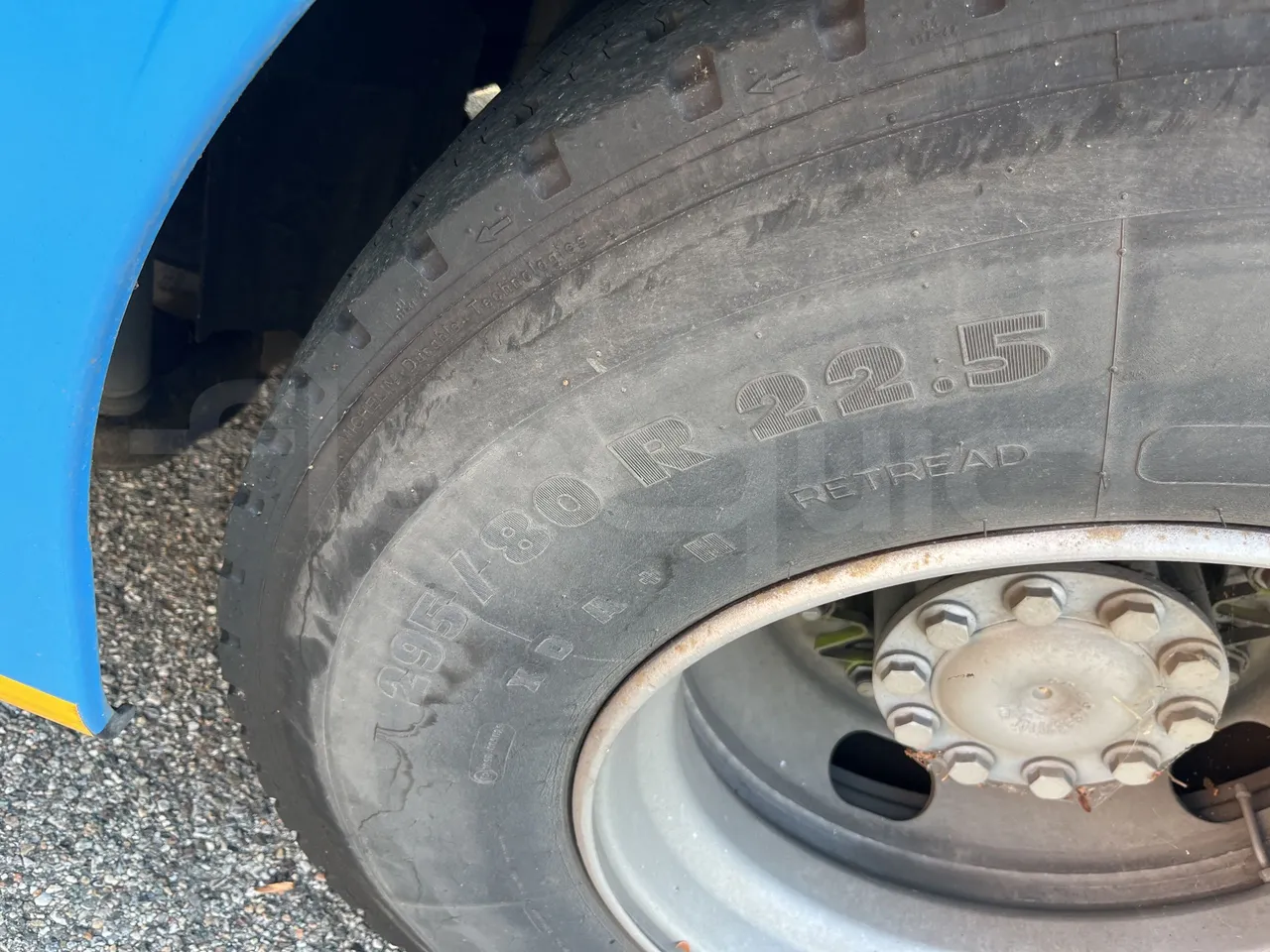 Mercedes-Benz Integro - Second Axle Left Side: Tyre Size