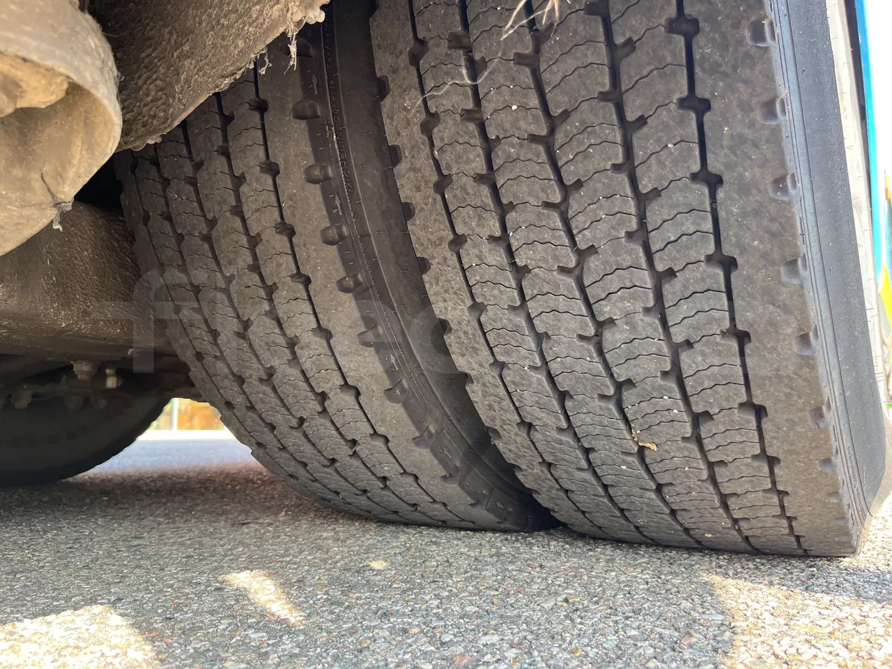 Mercedes-Benz Integro - Second Axle Right Side: Tyre Tread