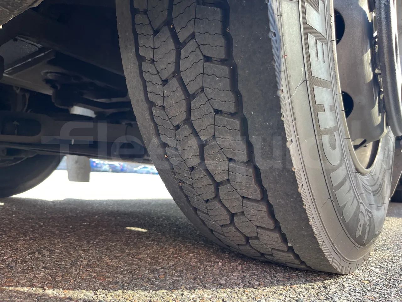 Mercedes-Benz Integro - First Axle Left Side: Tyre Tread