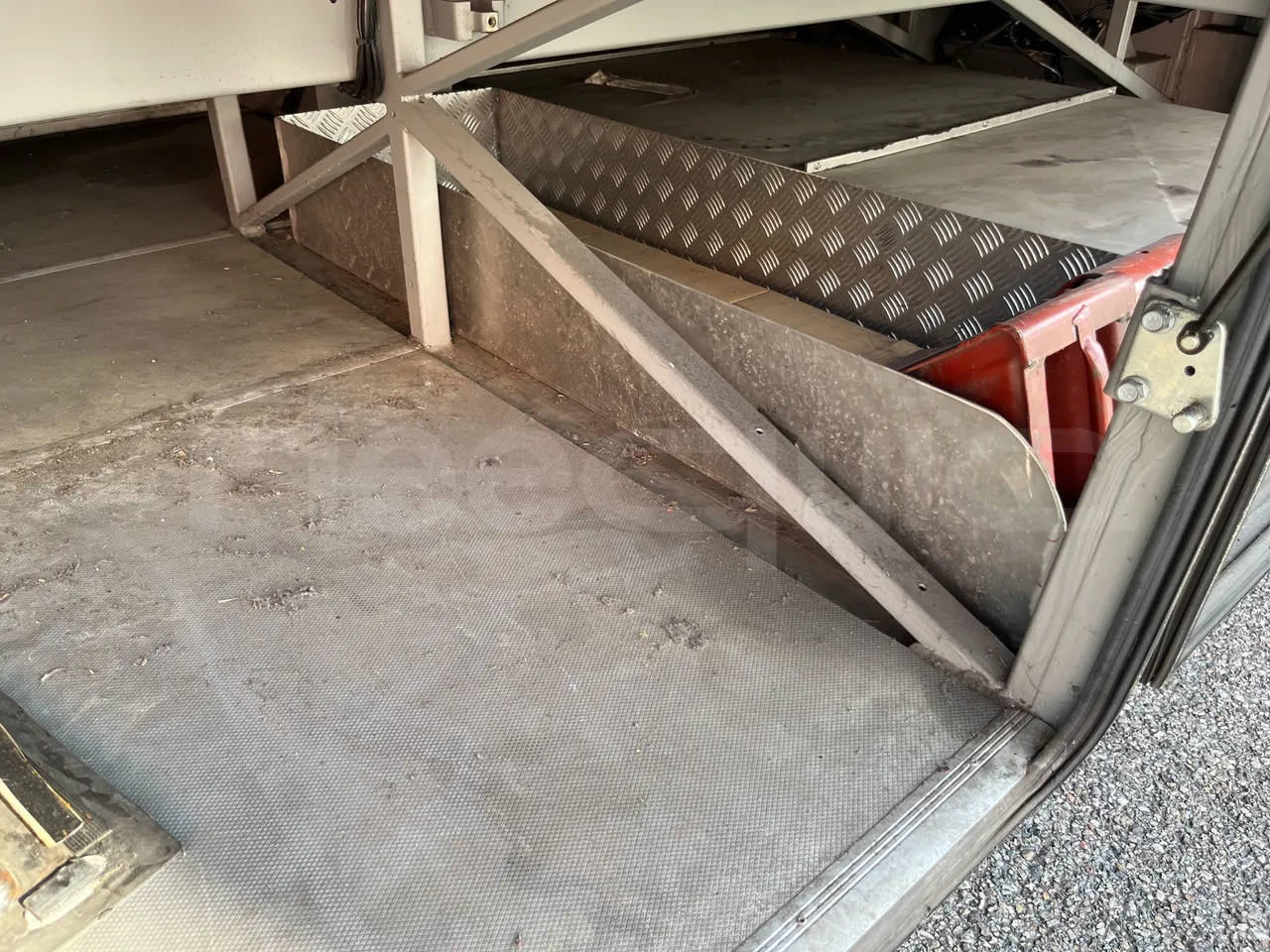 Mercedes-Benz Integro - Luggage Under Carpet Photo