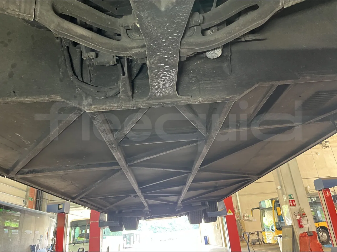 Mercedes-Benz Integro - Central Undercarriage