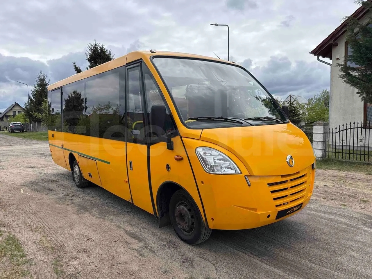 Iveco Daily 65C - Euro5 - 125kW - 7.510mt - Base cover photo