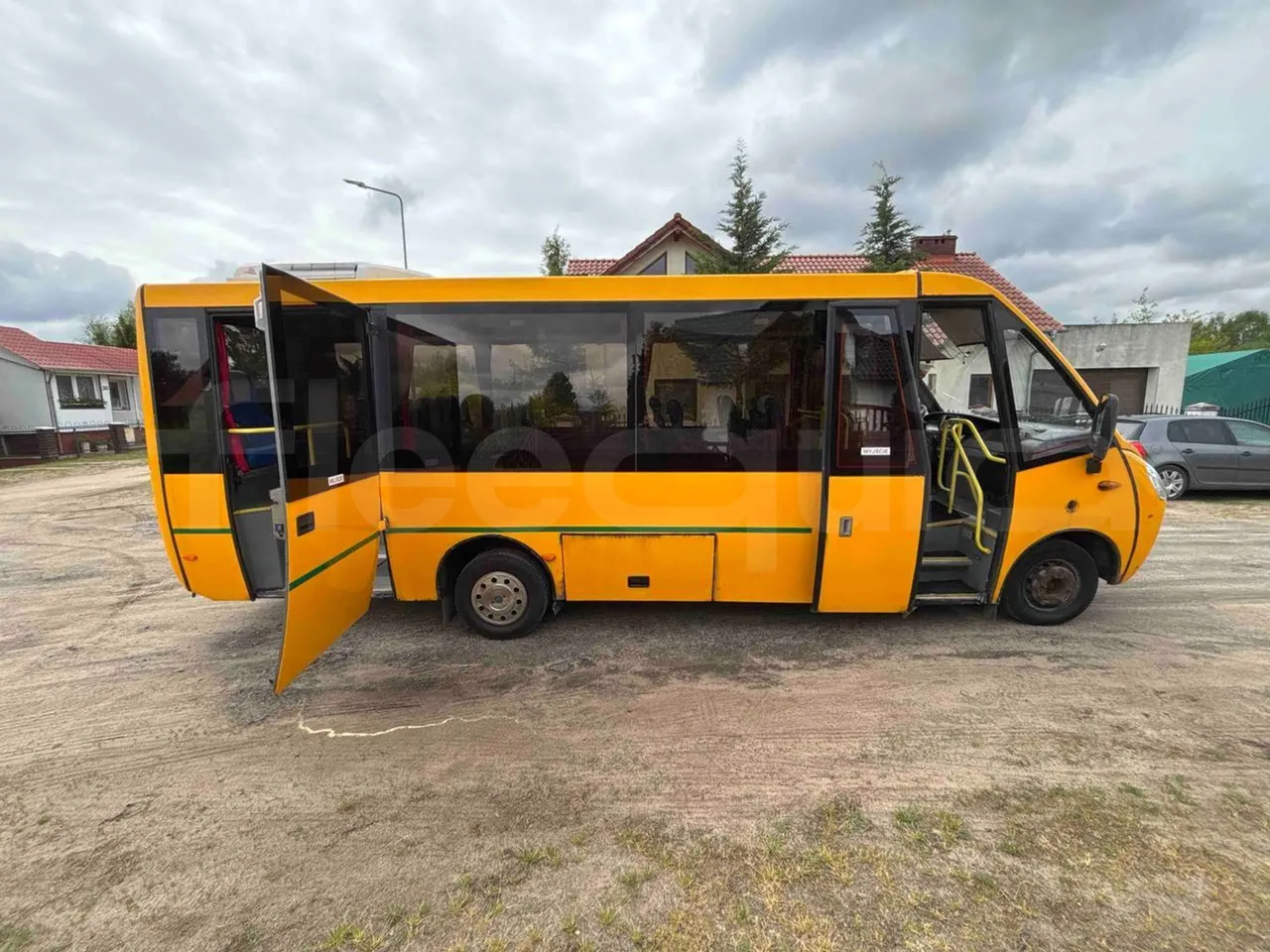 Iveco Daily 65C - Euro5 - 125kW - 7.510mt - right side doors open