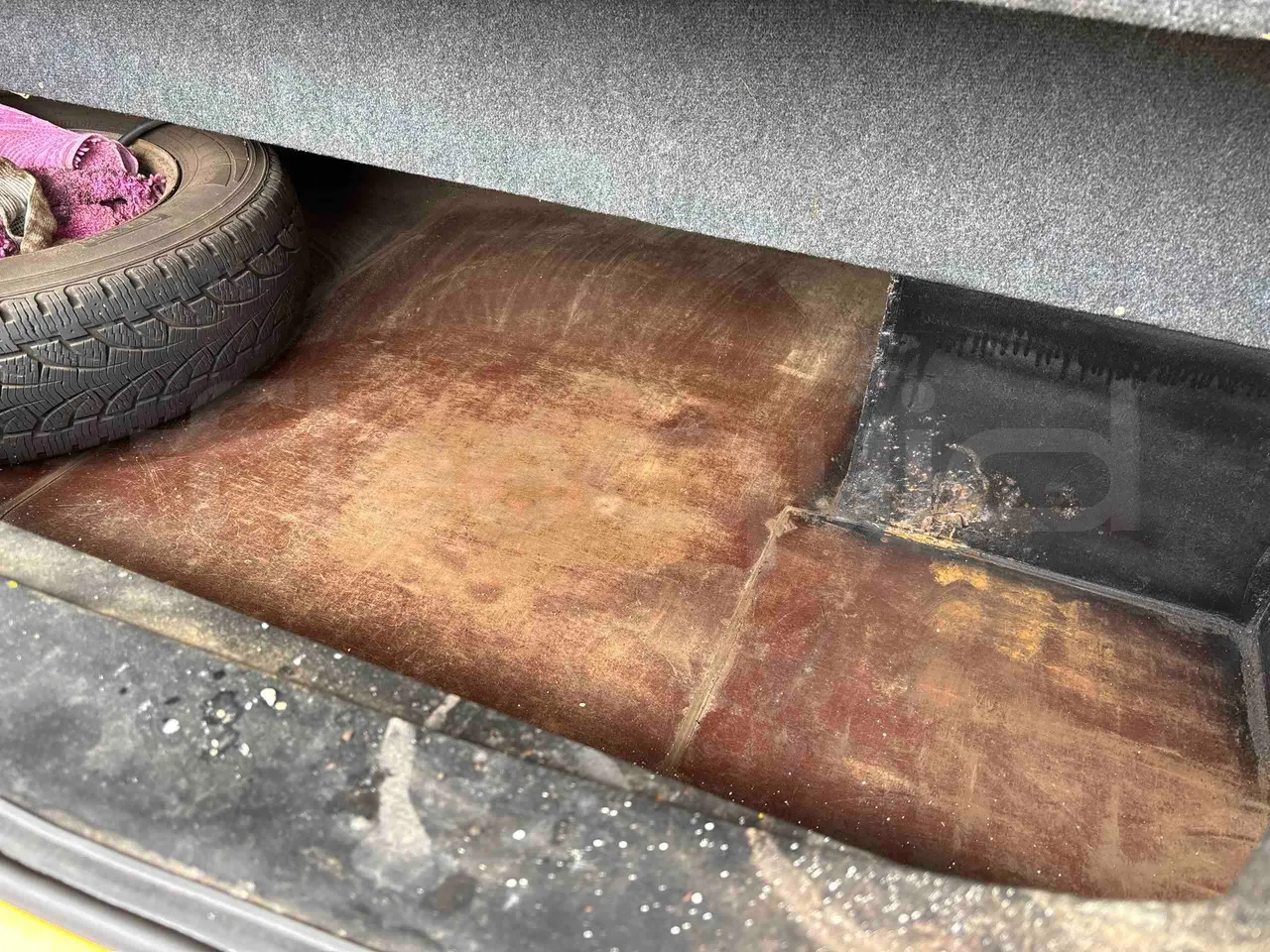 Iveco Daily 65C - Euro5 - 125kW - 7.510mt - under carpet photo