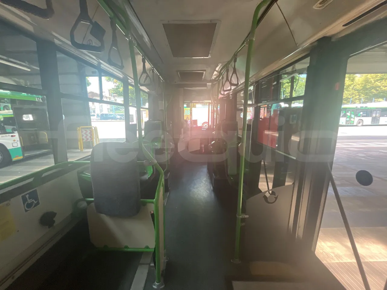 Iveco Citelis - forward view middle aisle