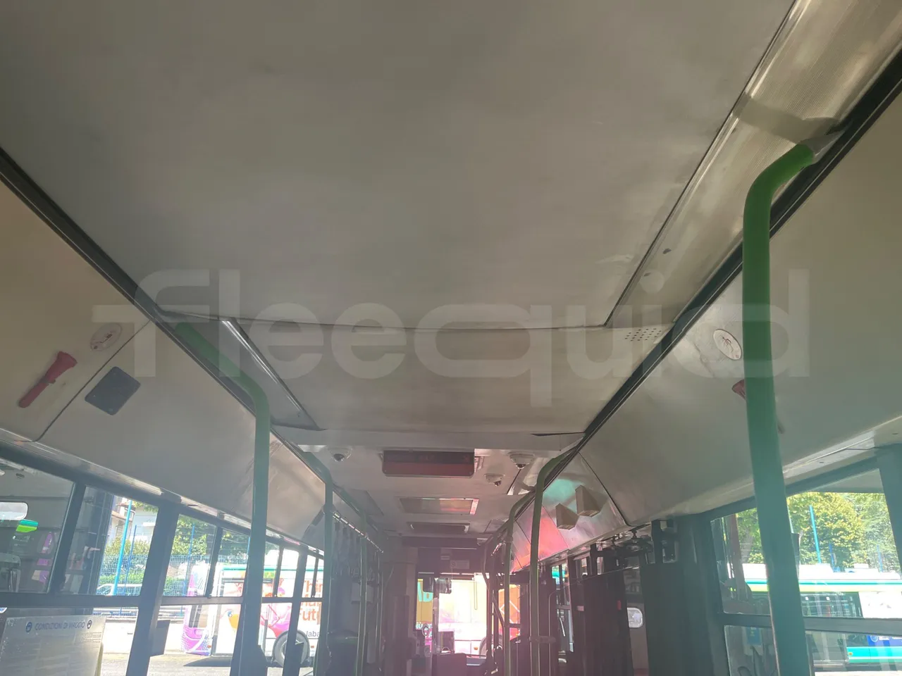 Iveco Citelis - overhead compartments photo