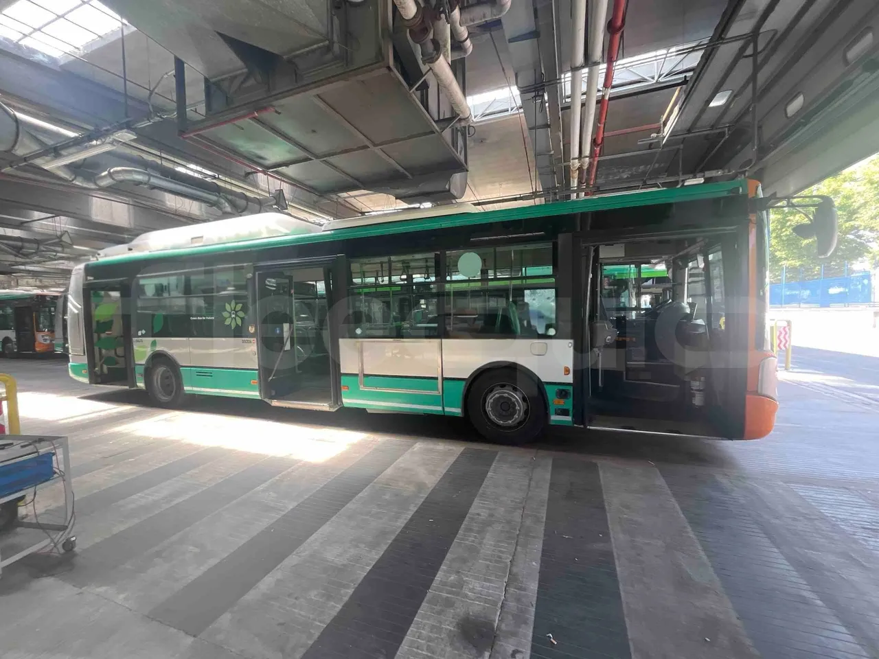 Iveco Citelis - right side doors open