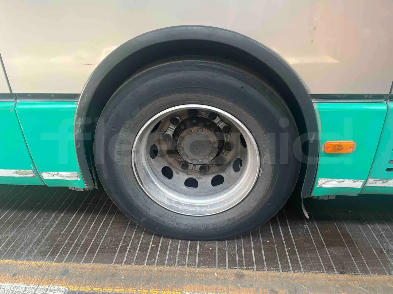 Iveco Citelis - rear left tire photo