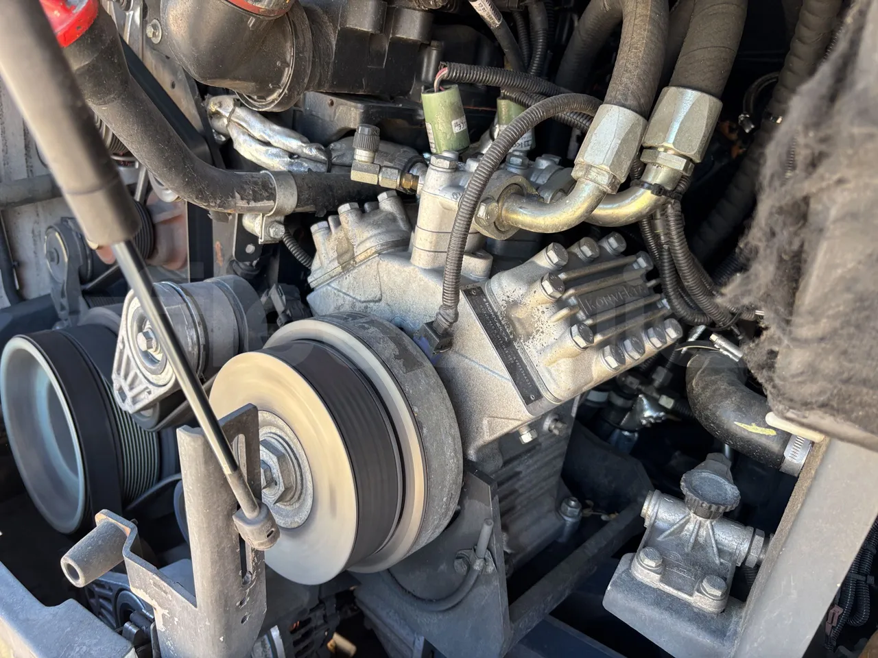 Solaris Urbino - Air Conditioning Compressor